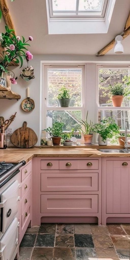 cocina rosa y blanca